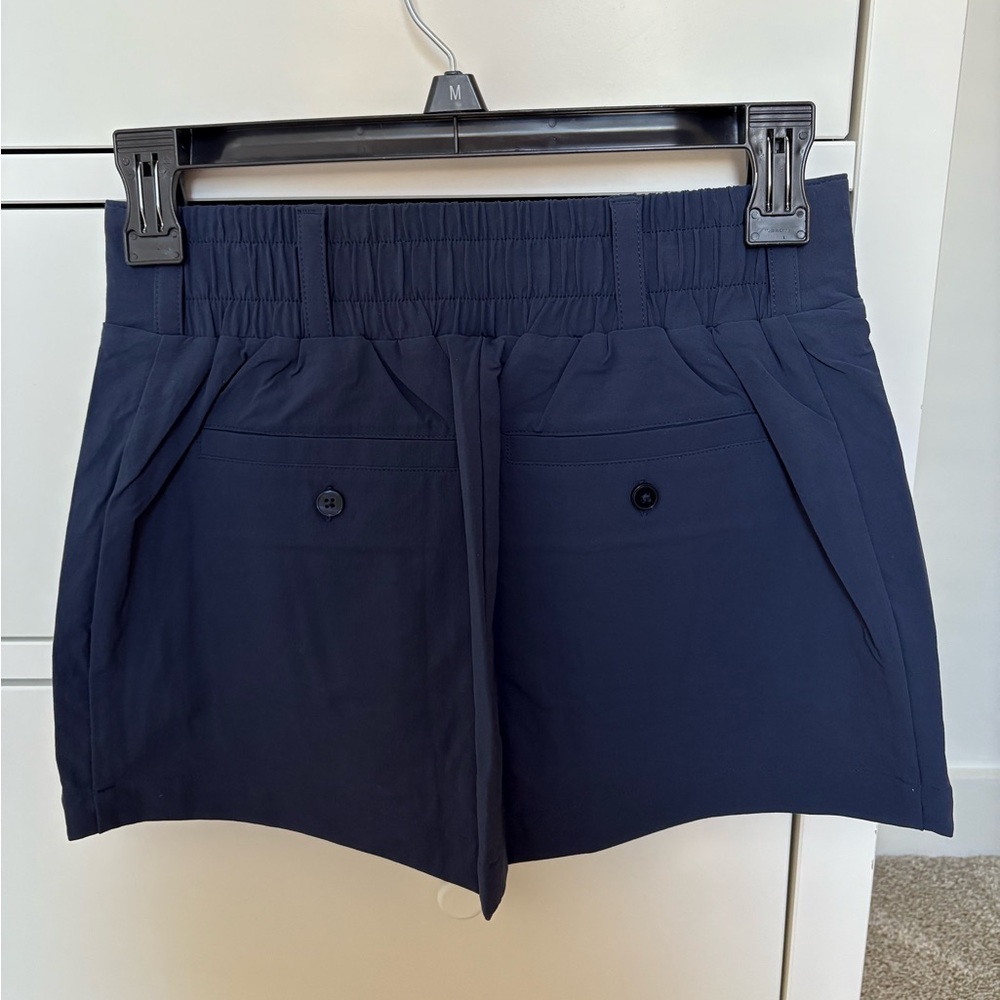 ALO Yoga fan club mini skirt size XS color navy blue like a new - Picture 6 of 8